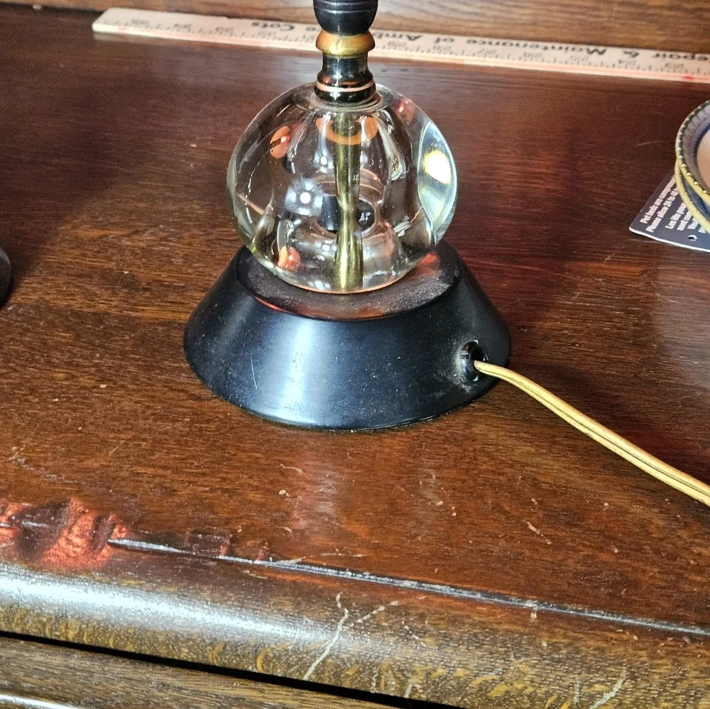 Vintage art deco vibe glass spere set of accent lamps.